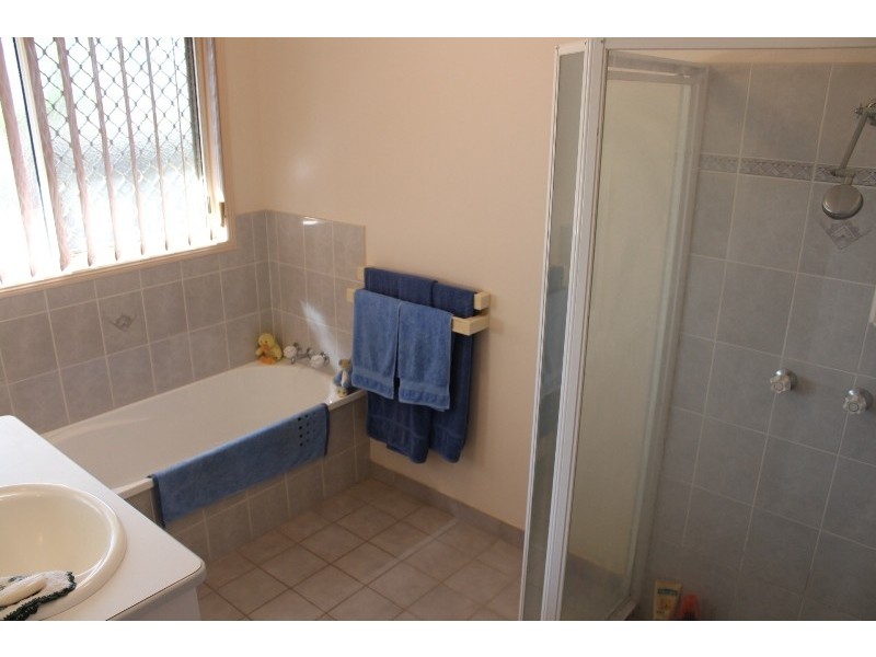 3 McRobbie Court, Kalkie QLD 4670