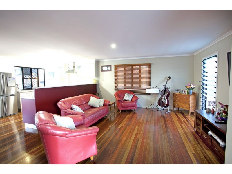 9 Thorburn Street, Svensson Heights QLD 4670