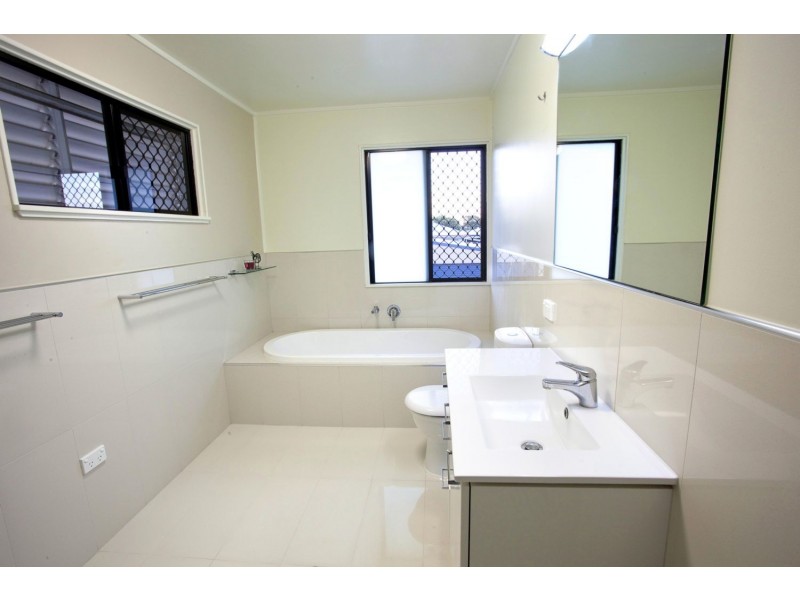 9 Thorburn Street, Svensson Heights QLD 4670