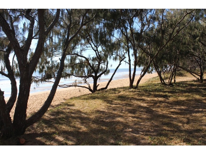 21 Sylvan Drive, Moore Park Beach QLD 4670