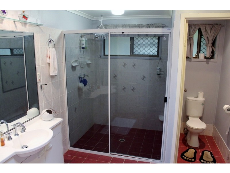 25 BRADY STREET, Avenell Heights QLD 4670