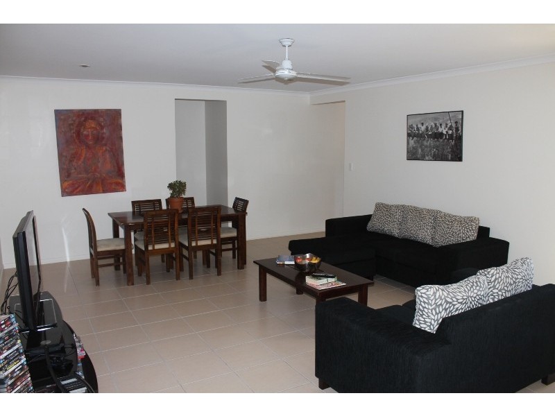 6 Glenmorris Street, Walkervale QLD 4670