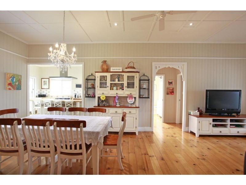 17 Curtis Street, Bundaberg South QLD 4670