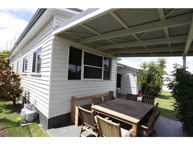 17 Curtis Street, Bundaberg South QLD 4670