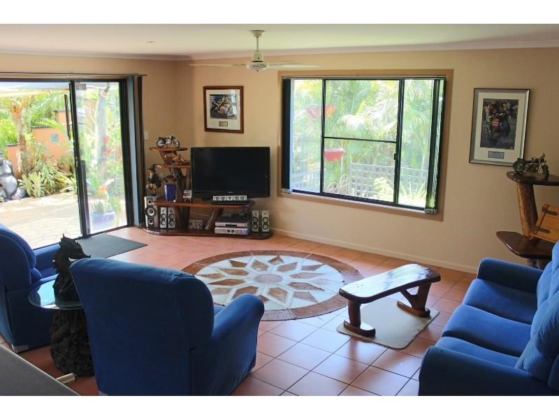 15 Brighton Close, Bundaberg North QLD 4670