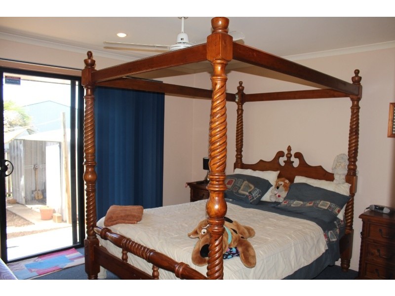 15 Brighton Close, Bundaberg North QLD 4670