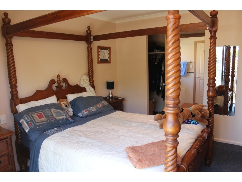 15 Brighton Close, Bundaberg North QLD 4670