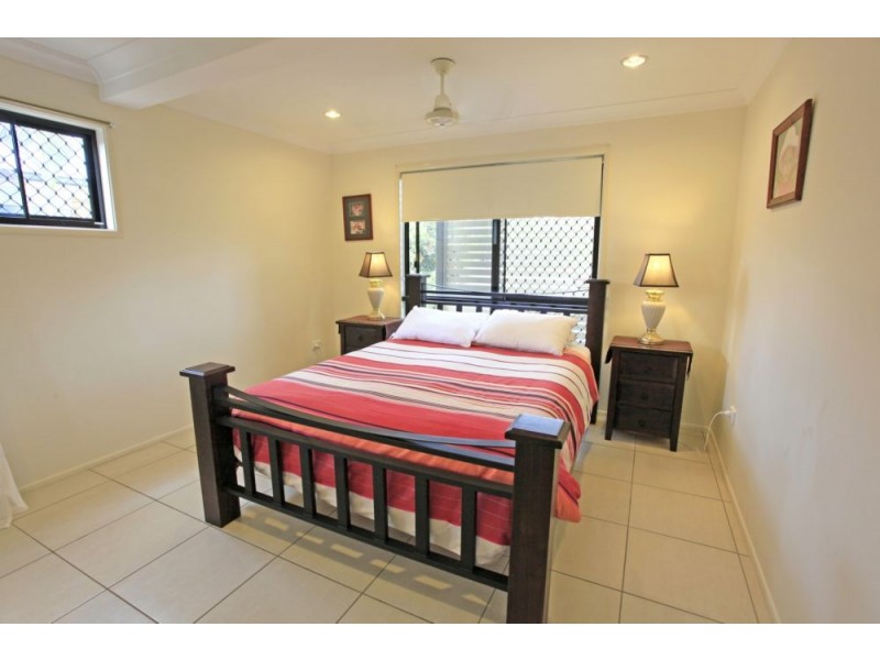 30 Acacia Street, Moore Park Beach QLD 4670