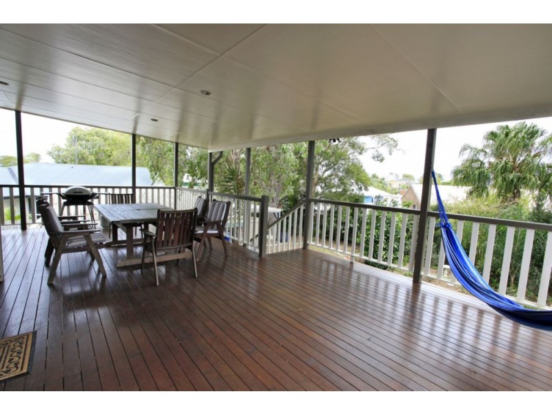 30 Acacia Street, Moore Park Beach QLD 4670