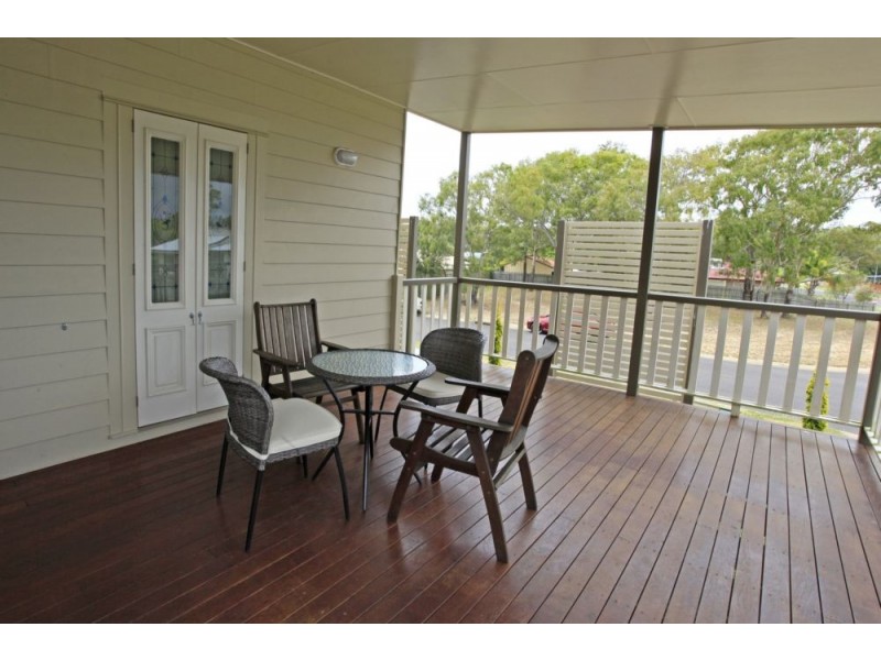 30 Acacia Street, Moore Park Beach QLD 4670