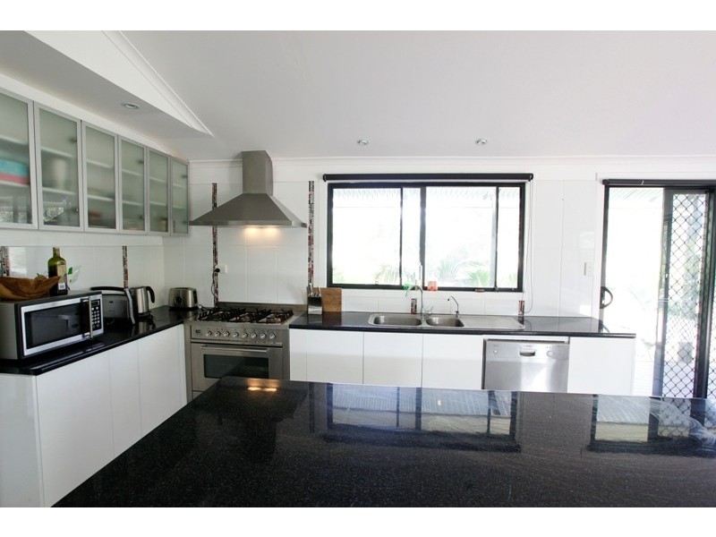 52 Tammy Road, Moore Park Beach QLD 4670