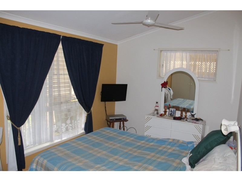 33 Shell Street, Burnett Heads QLD 4670