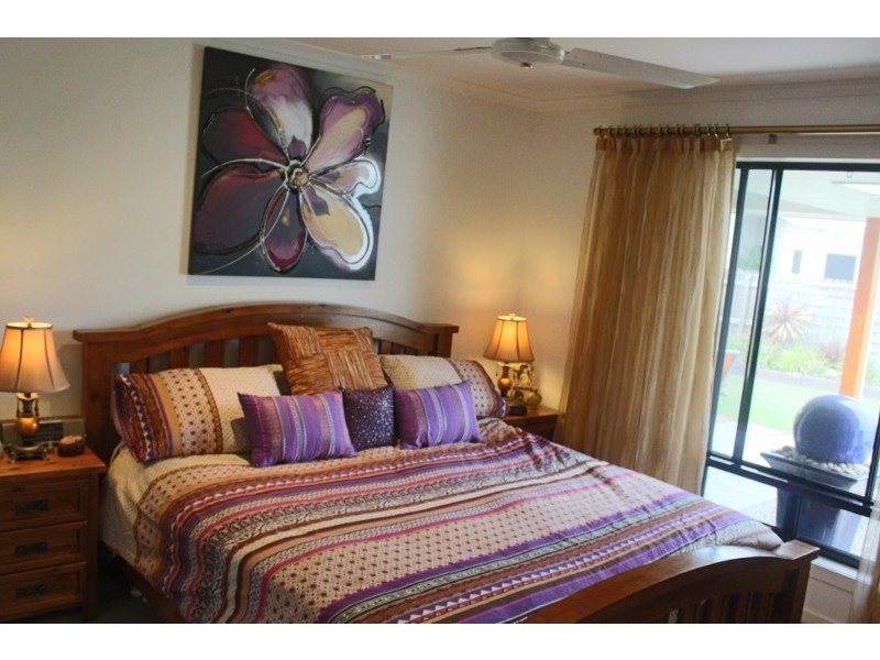 10 Sarra Place, Bundaberg East QLD 4670