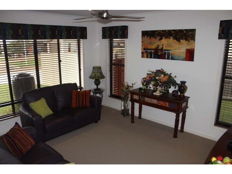 10 Sarra Place, Bundaberg East QLD 4670