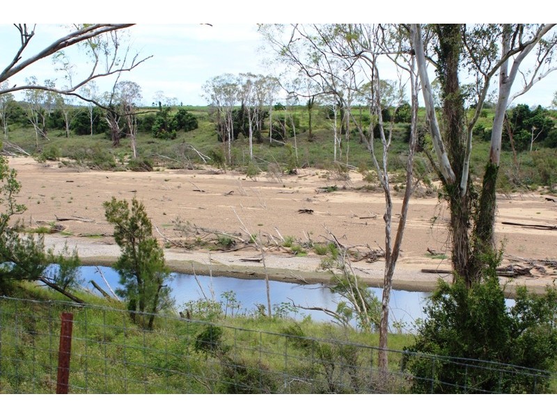 132 Hairs Road, Bungadoo QLD 4671