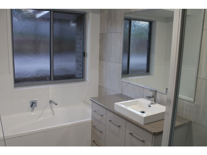 15 Grotherr Street, Qunaba QLD 4670