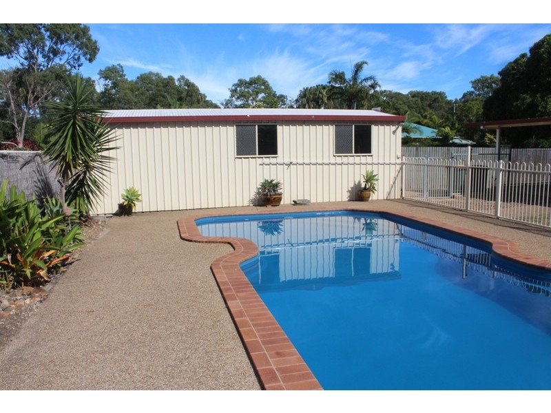 5 Holzberger Street, Moore Park Beach QLD 4670