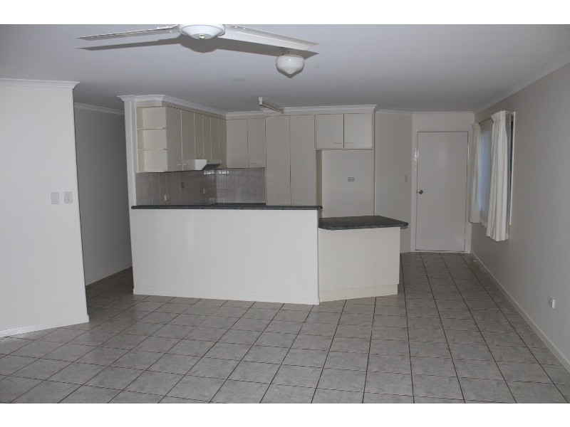 2/13 Grimstead Street, Bundaberg West QLD 4670