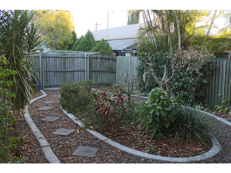 2/13 Grimstead Street, Bundaberg West QLD 4670