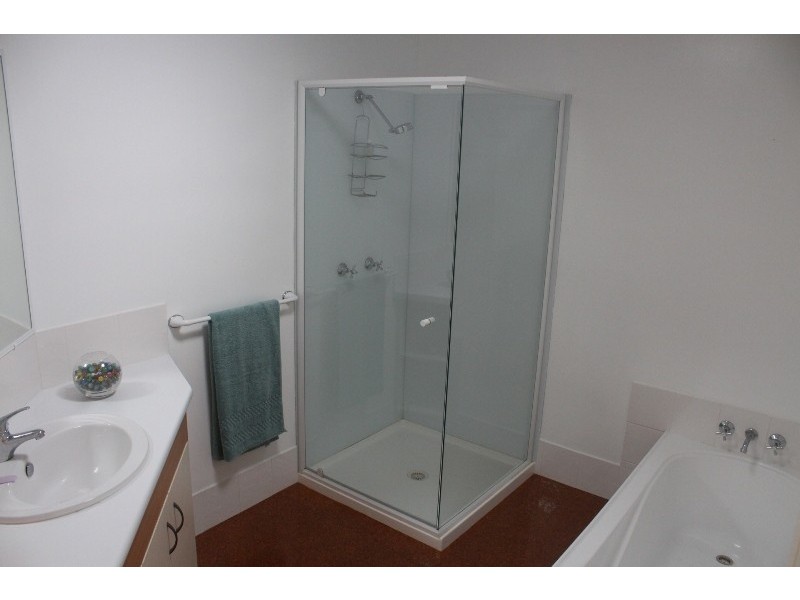 1 Meleleuca Court, Redridge QLD 4660