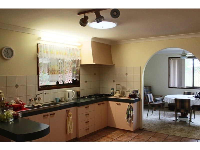 4 Keys Street, Avenell Heights QLD 4670