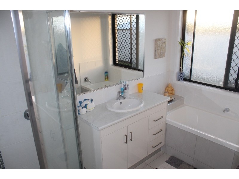 32 Longview Street, Ashfield QLD 4670