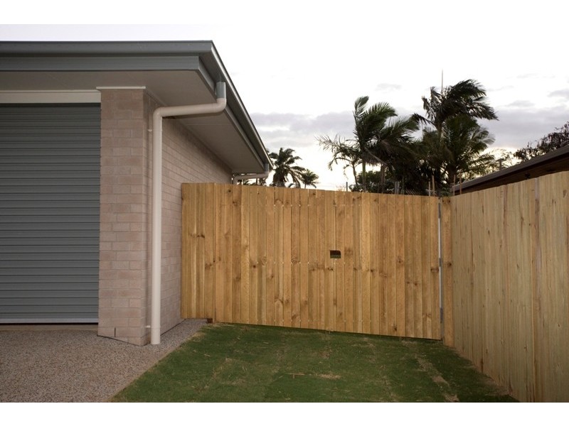 4 Rehbein Avenue, Qunaba QLD 4670