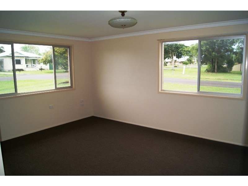 21 Totten Street, Kepnock QLD 4670