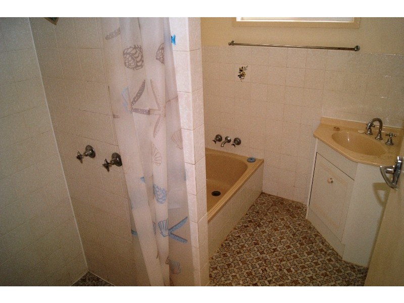 21 Totten Street, Kepnock QLD 4670