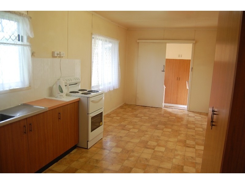 11 Walters Street, Bundaberg North QLD 4670