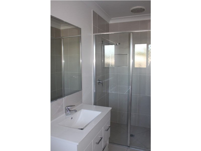 4 Daisy Court, Coral Cove QLD 4670