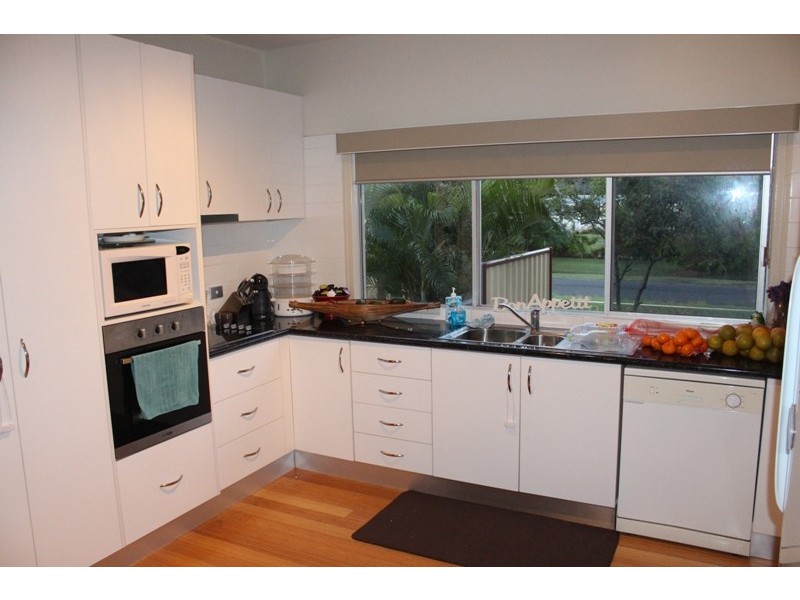 63 Fairymead Road, Bundaberg North QLD 4670