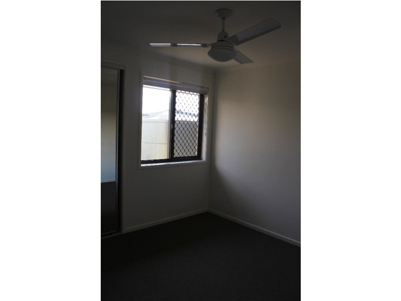 2/4 Neville Drive, Branyan QLD 4670
