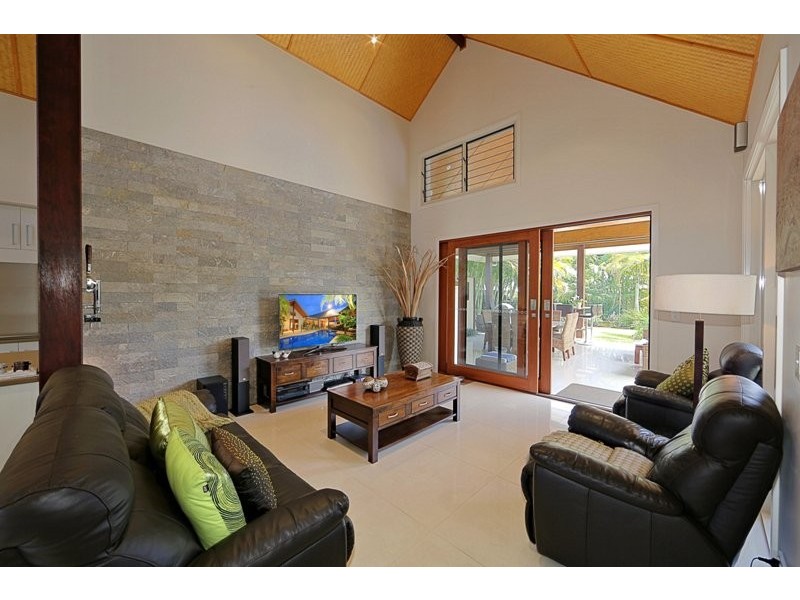 6 Aquarius Drive, Bargara QLD 4670