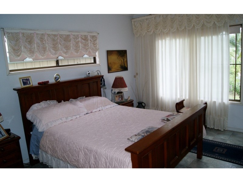 14 Acacia Street, Moore Park Beach QLD 4670