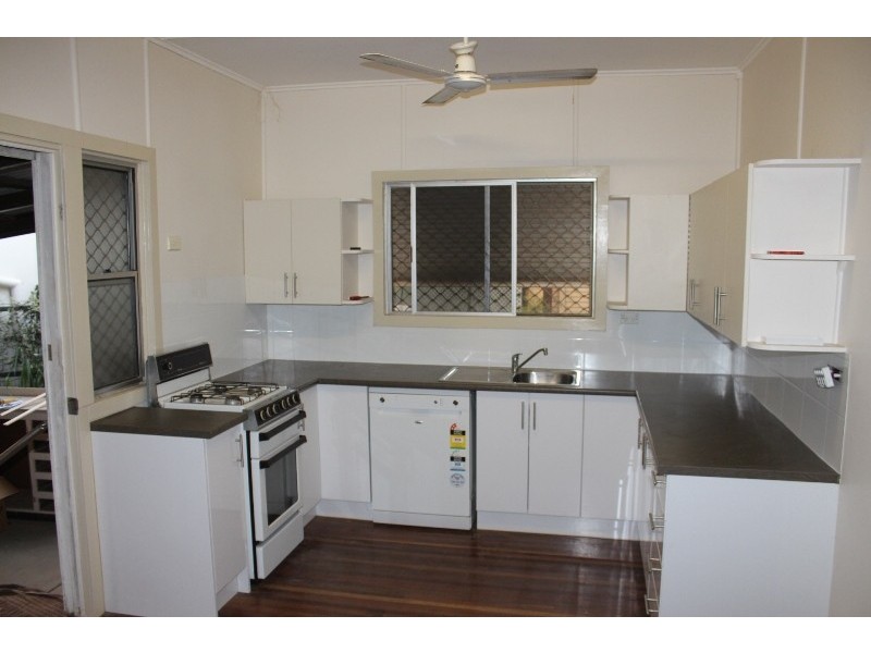 15 Blamey Street, Avenell Heights QLD 4670