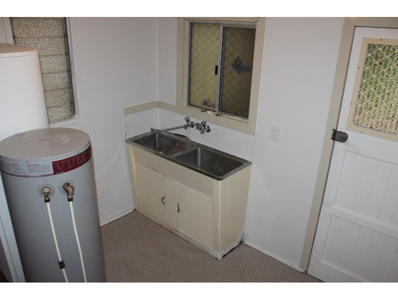 15 Blamey Street, Avenell Heights QLD 4670