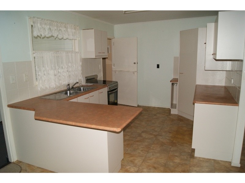 13 Tummon Street, Walkervale QLD 4670