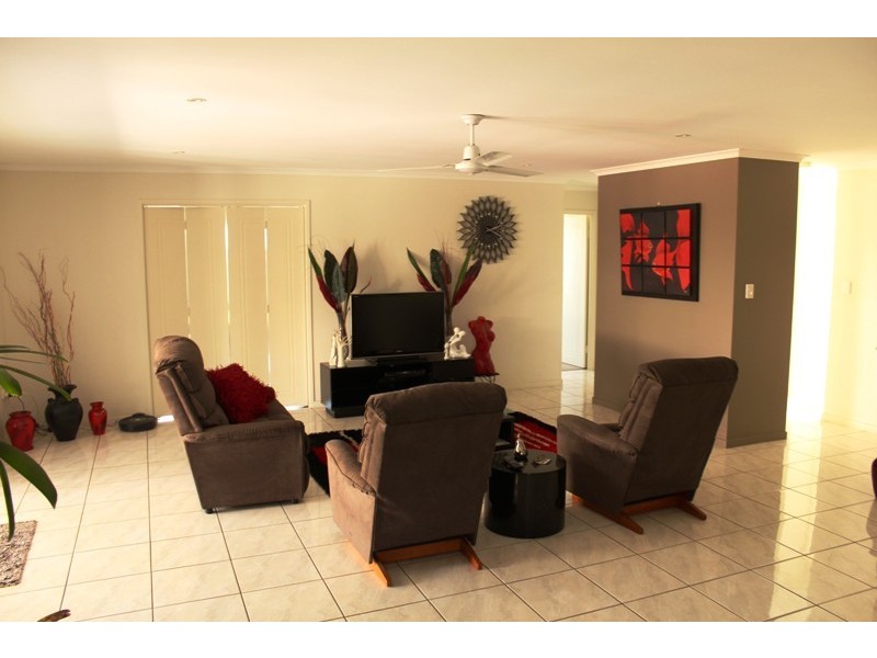 7 Hillcrest Court, Bargara QLD 4670