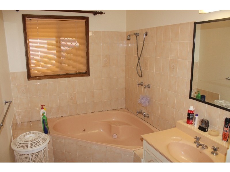 22 Currawong Road, Gooburrum QLD 4670