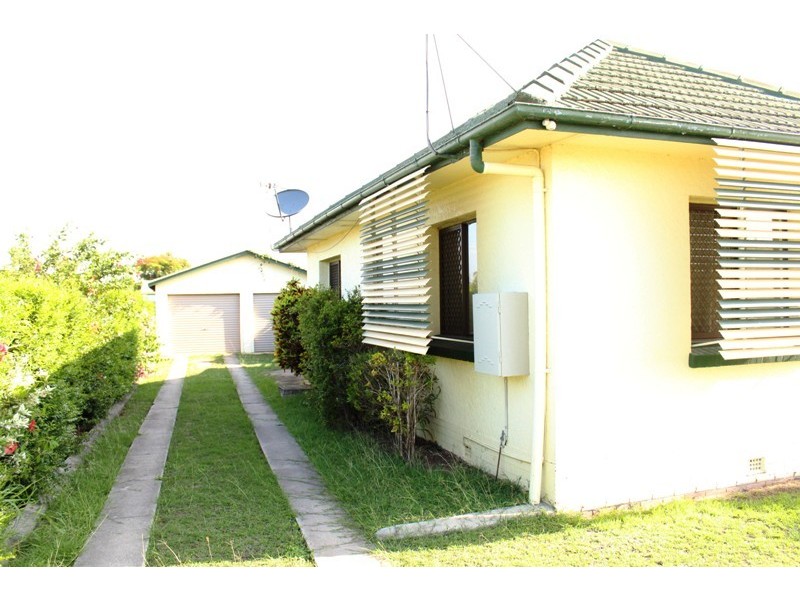 42 Vasey Street, Avenell Heights QLD 4670