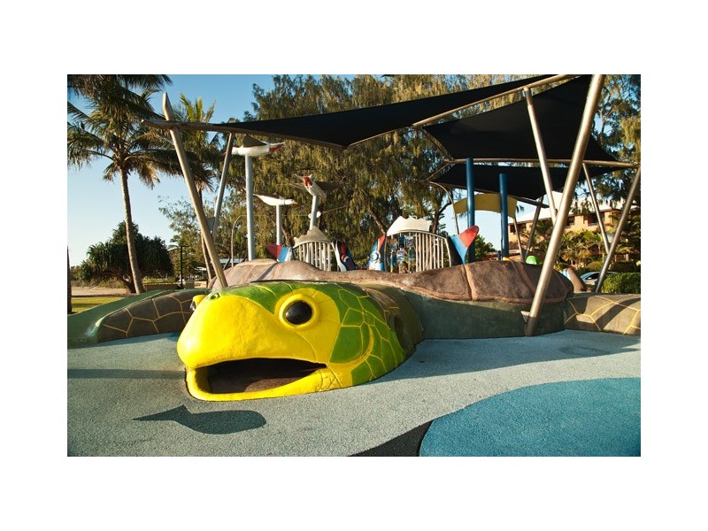 Unit 212 23  Esplanade, Bargara QLD 4670