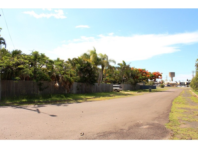 112 Takalvan Street, Kensington QLD 4670
