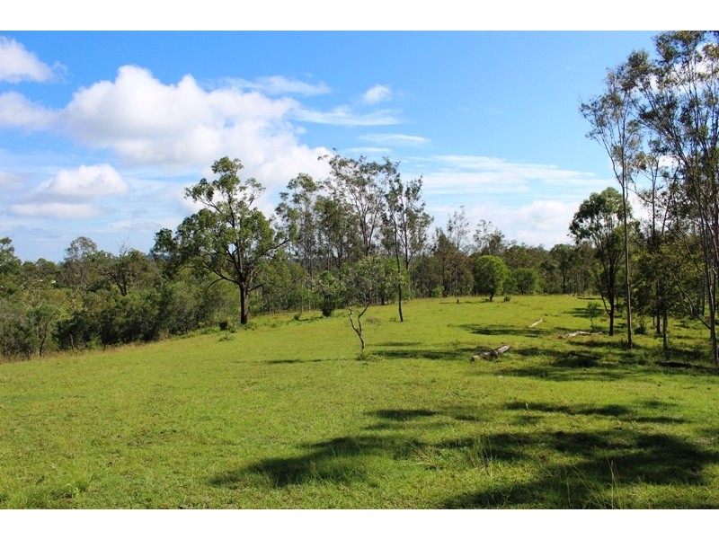 16 Eileen Crescent, Horse Camp QLD 4671