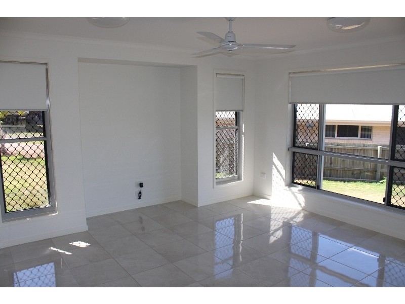 6 Green Avenue, Branyan QLD 4670