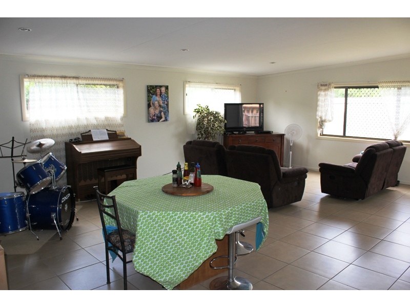 16 McCullough St, Kepnock QLD 4670