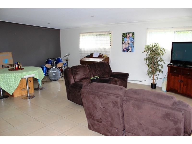 16 McCullough St, Kepnock QLD 4670