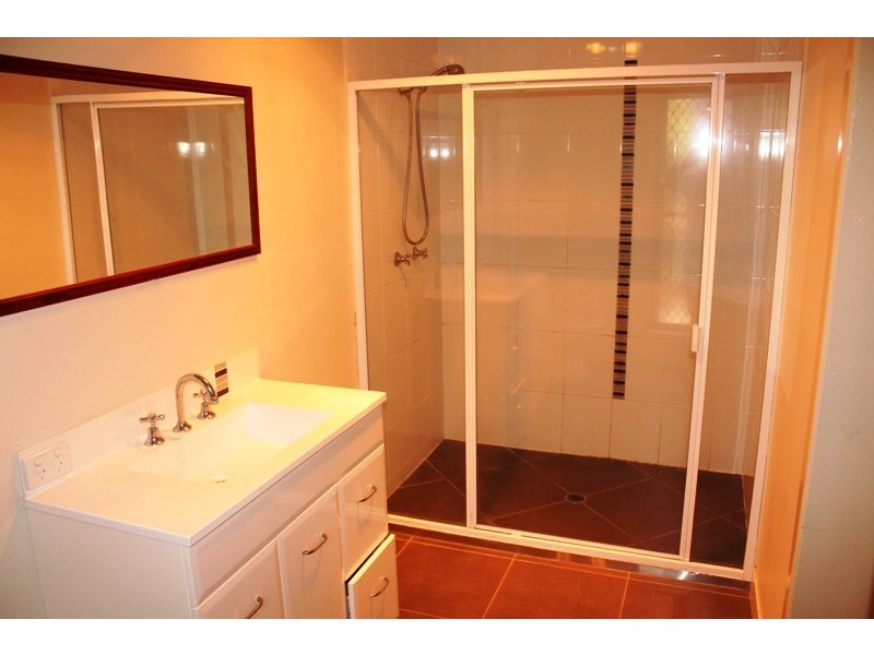 16 McCullough St, Kepnock QLD 4670