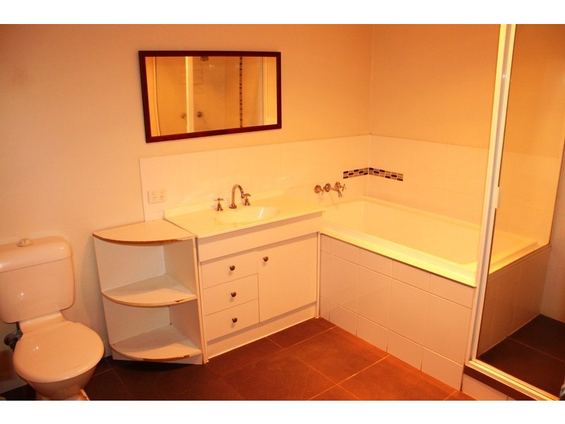 16 McCullough St, Kepnock QLD 4670