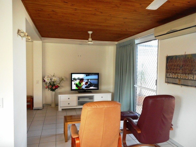 Unit 4,82 Miller Street, Bargara QLD 4670